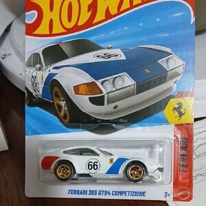 Ferrari 365 GTB4 Competizione White Hot Wheels Car with Blue and Gold Accents
